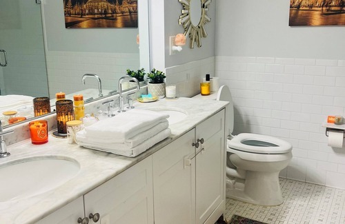 Hoboken Condo | Spacious Zen Den 2 bedrooms, 2 bathrooms with easy commute to NYC