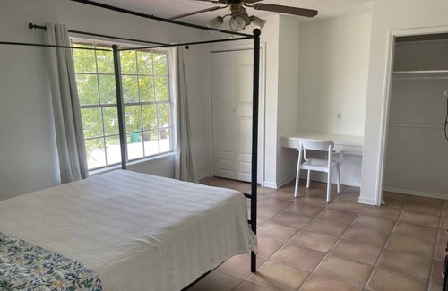 Leon Valley Villa | Spanish Style Villa - Near Downtown - Heart of Beautiful Leon Valley