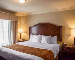 Forest Park Hotel | Spark by Hilton Cincinnati Fairfield