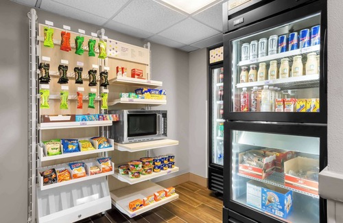 Grapevine Hotel | Spark by Hilton Grapevine DFW North