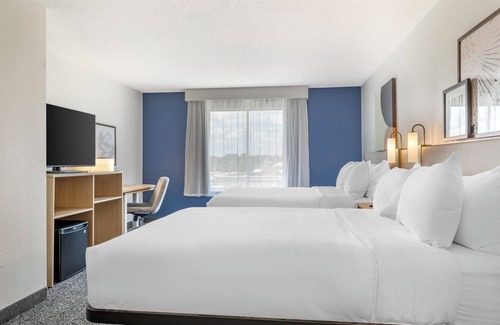 Onalaska Hotel | Spark by Hilton La Crosse Onalaska