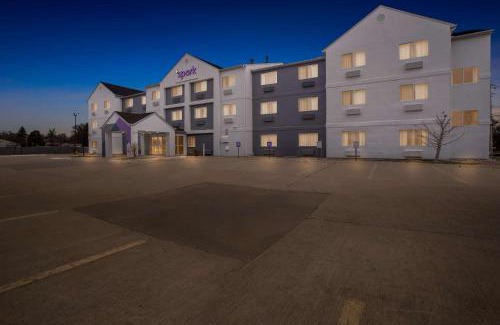 Quad Cities Hotel | Spark By Hilton Moline Quad Cities