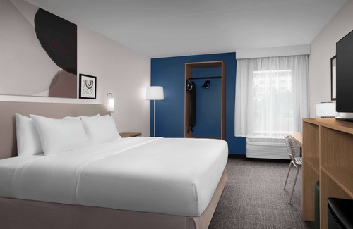 Wetmore Hotel | Spark By Hilton San Antonio Northwest near Six Flags