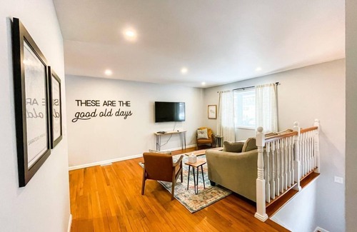 Geyser Crest House | Sparkling Clean Saratoga home near SPAC & Track Pets