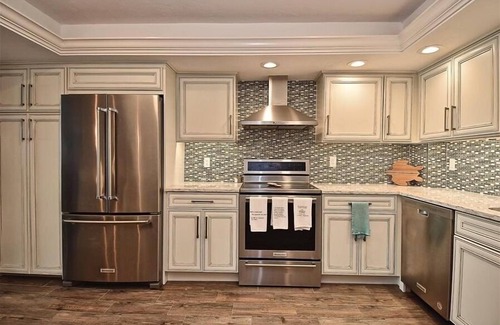 Siesta Key Apartment | Sparkling Clean Beachfront Condo at Fishermans Haven - Private Beach! FH 703
