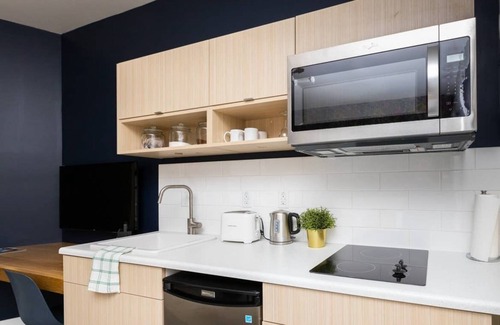 Northeast Edmonton Apartment | Sparkling Clean, Central, Comfy & Quiet in Highlands