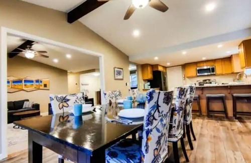 Sparks House | Sparks Gem Easy Access RNO/Tahoe