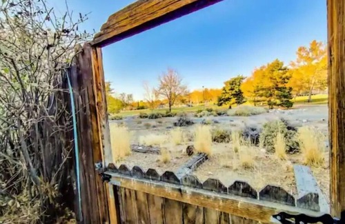 Sparks House | Sparks Gem Easy Access RNO/Tahoe