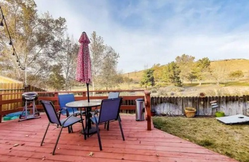 Sparks House | Sparks Gem Easy Access RNO/Tahoe