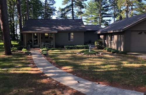 Lewiston House | Special: 10% Winter/Spring Discount–Your Four-Season Getaway on West Twin Lake!