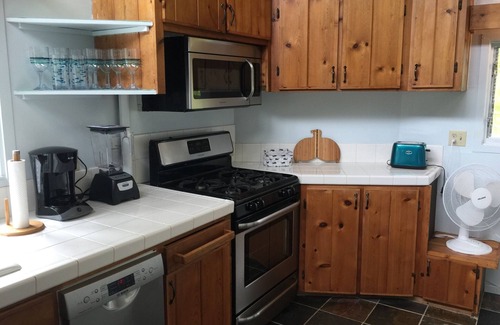 Kamuela House | Special if booked 30 days+ $2864.40/month- 2 bed/2bath cozy- quiet