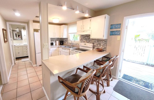 Truman Annex Condo | SPECIAL Nov/Dec 14: Large In/Outdoors, Sunny 2BR K/T, 1 Bath, Truman Anx, Pool