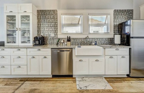 Midtown House | Specials! Midtown Bungalow ~Downtown~UNR~River