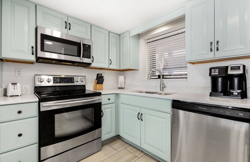 Biltmore Beach Condo | Spectacular 3 Bedroom, 2 Masters on the Water, amazing views, free beach chairs