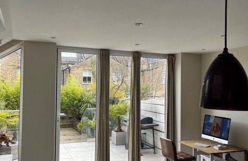 Brent House | Spectacular 4 bed, 3 en suite, open plan house in heart of vibrant Kensal Rise.