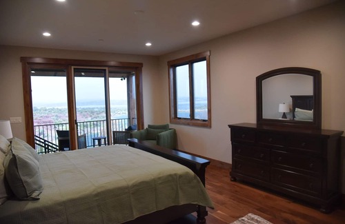 Duchesne County Cabin | Spectacular and New Cliff Lake Lodge @ Six Lakes Resort