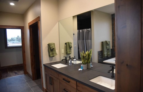 Duchesne County Cabin | Spectacular and New Cliff Lake Lodge @ Six Lakes Resort