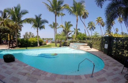 Barrero Apartment | Spectacular Beachfront Apartment - Welcome To Paradise!