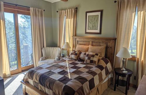 Grass Valley Cabin | Spectacular hand crafted cabin on 5 acres - Relax