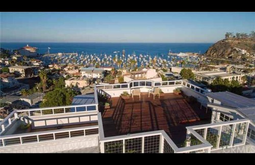 Avalon House | Spectacular Harbor and Ocean View Home