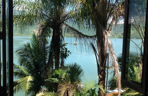 Paraty House | Spectacular home in Araujo Island in Paraty facing the sea