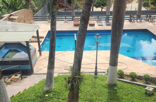 Cotia House | SPECTACULAR House Granja Viana