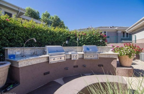 Kierland Condo | Spectacular Kierland Condo.walk to bars and restaurants