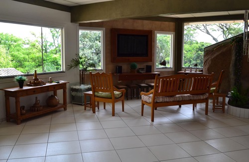 Valinhos House | Spectacular Lodge/Hill Top/Club Structure- great cleaning/maintenance