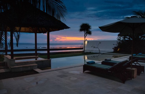 Sengkidu Villa | Spectacular Luxurious 3 BR Ocean Front Villa. Fully serviced. Private pool