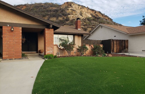 Winter Gardens House | Spectacular Mountain View While Relax In The Spa.