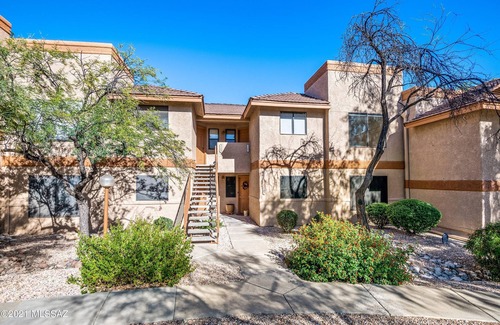 Quail Canyon Condo | Spectacular mountain view 2/2 condo!