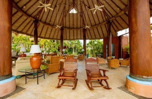 Ixtapa Villa | Spectacular Ocean Front Villa in Mexico´s most exclusive and private resort