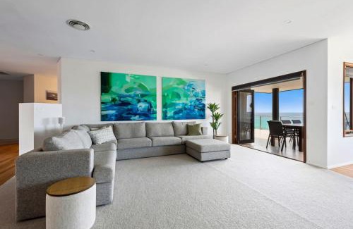 Shellharbour House | Spectacular Ocean Front home With Pool