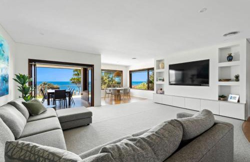 Shellharbour House | Spectacular Ocean Front home With Pool
