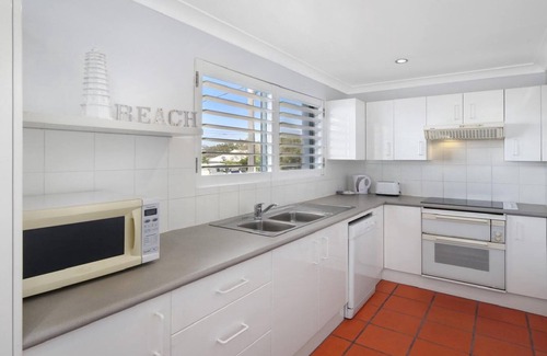 Terrigal House | SPECTACULAR OCEAN SUNRISE | Accom Holidays