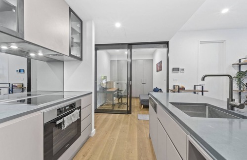 Reid Apartment | Spectacular Parkes 1-Bed with Incredible Amenities