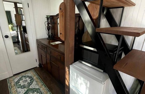 Alvin House | Spectacular Tiny House with Nice Sights in Alvin, Texas