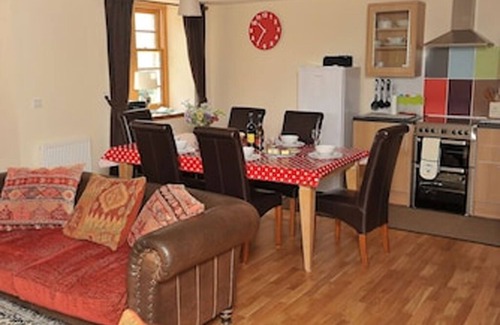 Duns Cottage | Spectacular uninterrupted views-w/hot tub-5mins from Duns Town