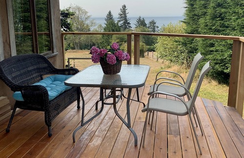 Otter Point House | Spectacular views, near beaches
