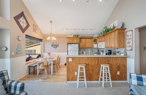 Netarts House | Spectacular views of the Pacific Ocean and Bay - 3 Bedroom house sleeps 8.