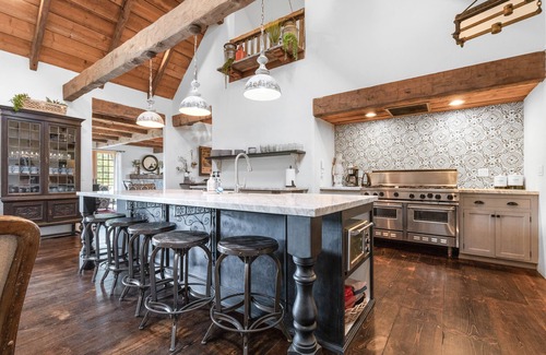 Cambria House | Spectacular Views on 160 Acre Stunning Ranch House