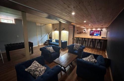 Long Pond House | Speedy Net Getaway for Executives