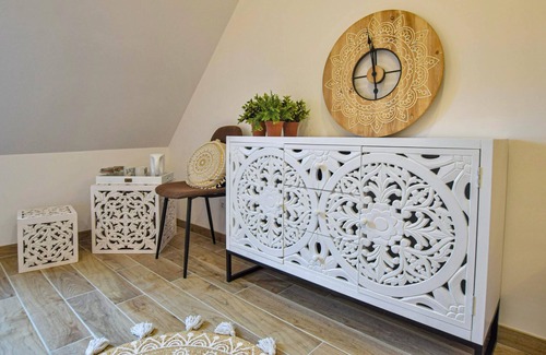 Le Gast House | Spend a dream vacation in a spacious and modern property in Le Gast.