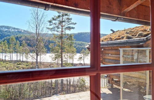Dølemo House | Spend a vacation close to nature in this vacation home