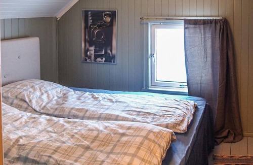 Dyrvik Apartment | Spend an unforgettable vacation surrounded by beautiful nature in this vacation home!