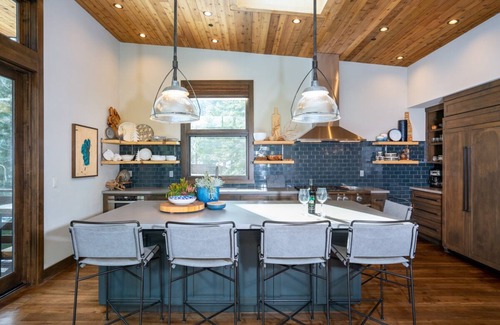 Tahoma House | Spend Fall in Tahoe! Alpine-Chic Home with Private Hot Tub! Steps to the Beach!