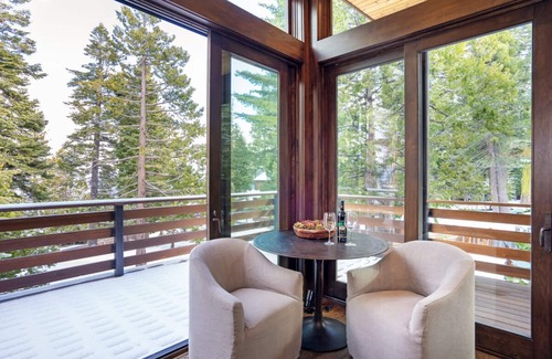 Tahoma House | Spend Fall in Tahoe! Alpine-Chic Home with Private Hot Tub! Steps to the Beach!