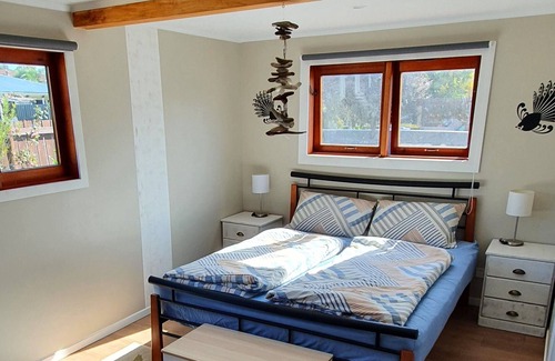 Motueka Cottage | Spic-and-Span on King Ed
