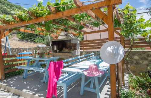 Termenades Apartment | Spiros and Polyxeni Apartment 1 Afionas