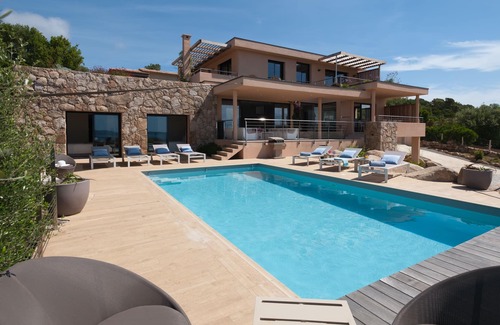 Cirendinu Villa | Splendid 4bed villa, sea view and heated pool near page Cabanon bleu
